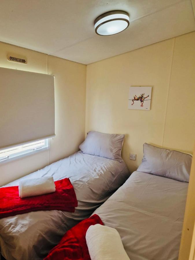 Santana Cosy Campervan Formely Butternut Dymchurch Exterior photo